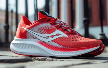 Saucony Shift 3 та Saucony Endorphin Shift 3: відгуки та порівняння